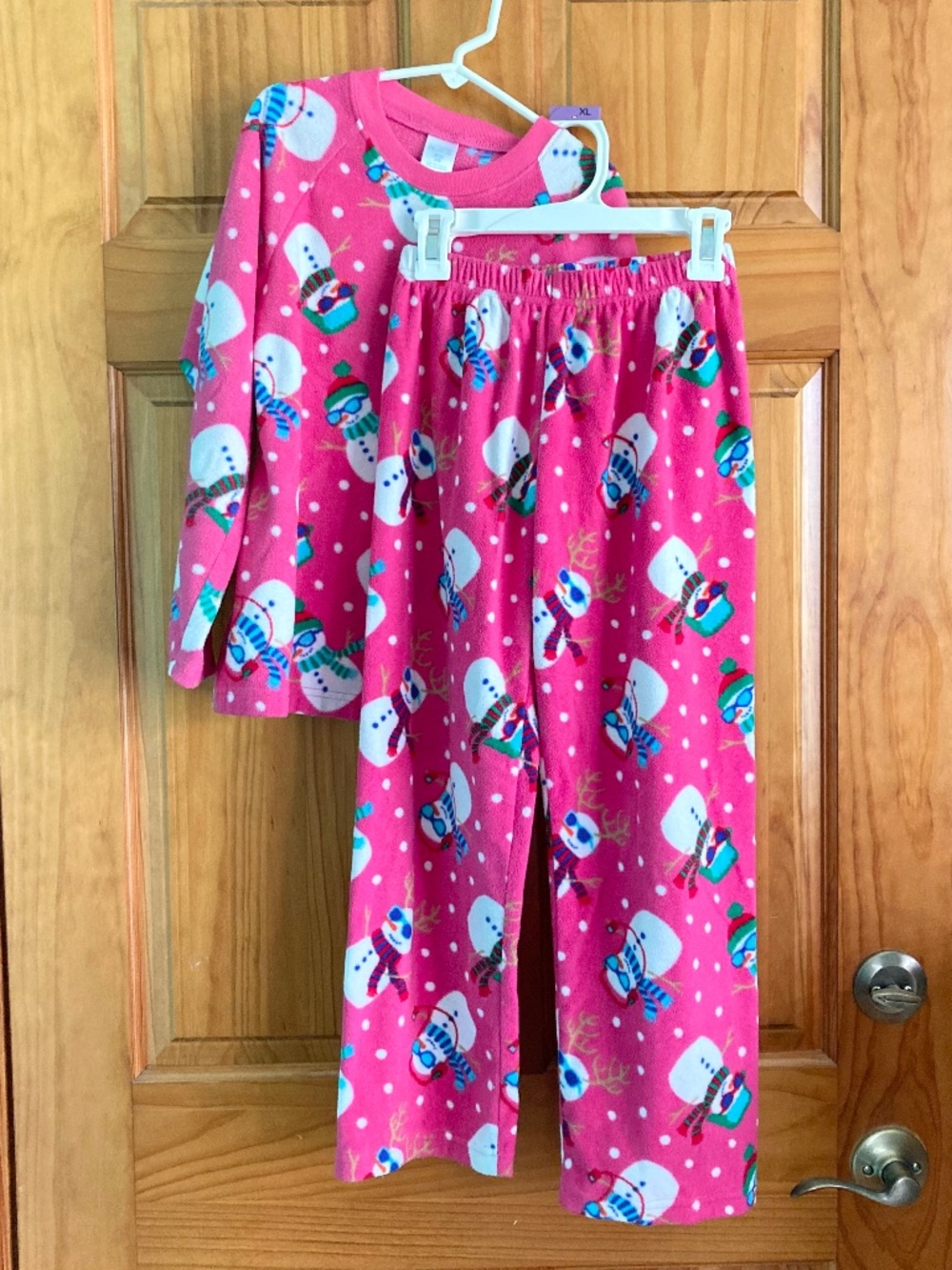 The Children’s Place girl’s size 7/8 super soft and warm pink snowman pajama set